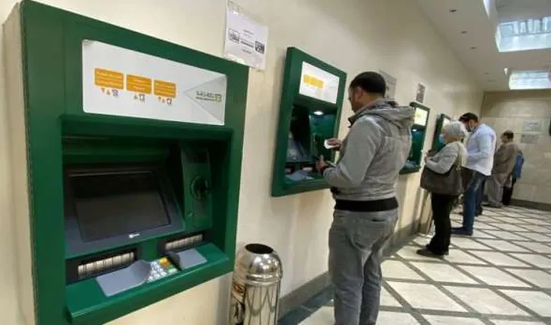 قبل استخدام الـATM.. تعرف على الحد الأقصى للإيداع والسحب اليومي – اقتصاد